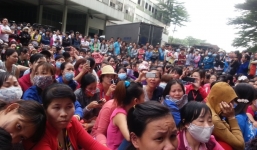 Thất vọng thưởng Tết, 5.000 công nhân đình công phản đối