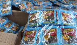 Kiểm tra chợ Đồng Xuân, phát hiện hàng tấn thực phẩm không rõ nguồn gốc