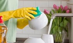 Những sai lầm khi rửa bát gây hại sức khỏe khôn lường
