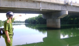 Thượng úy công an nhảy sông cứu người tự tử