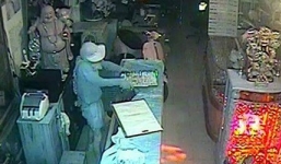 Khởi tố vụ án trộm “khoắng” hàng loạt tiệm vàng, nhà dân trong đêm