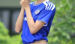 Á hậu Huyền My bất ngờ xuất hiện trên fanpage thế giới của đội Chelsea