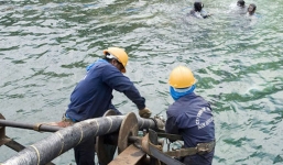  Chiều mai, sợi cáp AAG đầu tiên sẽ được nối lại