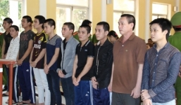 Van xin từ dưới sông lên bờ vẫn bị đánh hội đồng tử vong