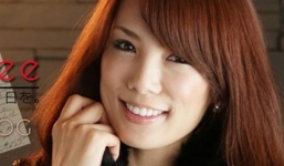 Nhan sắc bà ngoại U50 trẻ đẹp như hot girl