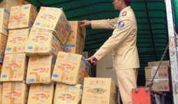 Hàng trăm chai rượu ngoại nhập không rõ nguồn gốc xuất xứ bị thu giữ