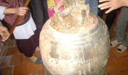 Phát hiện chuông đồng cổ khắc voi chiến, rồng phục ở Hưng Yên