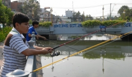 Đề xuất xử phạt các cần thủ trên kênh Nhiêu Lộc – Thị Nghè