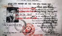 Chủ tịch xã có 2 tên, 2 bằng tốt nghiệp THPT