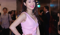Nhã Phương ngọt ngào, quyến rũ trên thảm đỏ The Magic Box