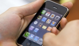 Sai lầm nguy hiểm khi sử dụng điện thoại di động