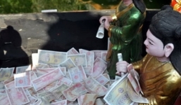 Đổi tiền lẻ đi lễ chùa là đúng hay sai?