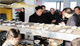 Kim Jong-un chấp nhận lời mời sang Nga