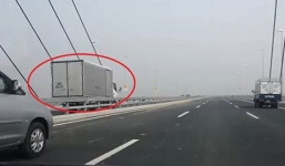 Tìm ra chủ phương tiện phóng ngược chiều 100km/h trên cầu Nhật Tân