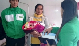 Tài xế taxi 9X đỡ đẻ cho khách ngay trên xe