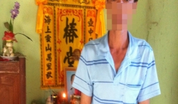 Viếng nạn nhân, người cha linh tính con trai mình là hung thủ