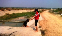 Tắm dưới kênh thoát nước, 2 học sinh chết đuối