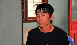 Hàng trăm người dân vây bắt 'cẩu tặc' giao cho công an