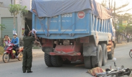 Ông bị xe ben đâm tử vong trên đường đón cháu đi học về