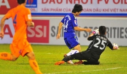 Tranh cãi: Công Phượng ăn vạ hay không ăn vạ?