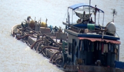 Kỳ 1: Luật giang hồ sông nước và bí ẩn những 'đoàn tàu ma'