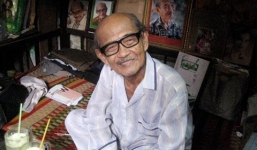 Nghệ sĩ chân chính sống trong nghèo khổ, người hát quán bar thu về tiền tỷ