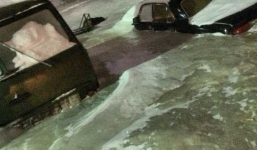 Kinh ngạc hình ảnh thành phố bị 'đông cứng' trong băng