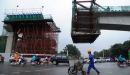 Tai nạn ngày đầu tái khởi động dự án đường sắt trên cao