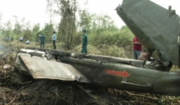 Cận cảnh mãnh vỡ của máy bay quân sự UH1