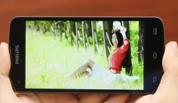 3 mẫu smartphone màn hình Full HD giá chưa đến 6 triệu đồng