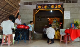 Xét xử vụ con giết cha, lên TP HCM vứt xác phi tang