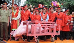 Lễ hội chém lợn bị coi là 'dã man', Bắc Ninh nói gì?