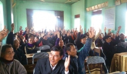 Dân toàn huyện được phát 2,5 tỷ khi... đi họp: Lãnh đạo huyện nói gì?