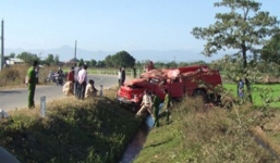 Xe chữa cháy gặp nạn, 8 chiến sỹ cảnh sát bị thương