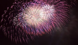 Hà Nội bắn pháo hoa nghệ thuật ở bãi giữa sông Hồng dịp Tết Nguyên đán 2015