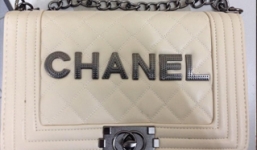 Lô túi xách hàng hiệu “lậu” bị 141 phát hiện