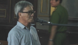 'Yêu râu xanh' 63 tuổi xâm hại bé gái bán vé số lãnh 12 năm tù