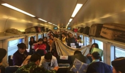 Chùm ảnh: Nữ hành khách Trung Quốc sinh con ngay trên tàu cao tốc