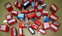 Triệt phá đường dây làm giả hàng ngàn con dấu ở Bình Dương