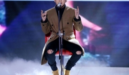 Sơn Tùng tung hit mới tặng bố mẹ, sau khi ẵm giải tại The Remix