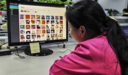 Một ngày làm việc của người sàng lọc ảnh 'nóng' trên mạng