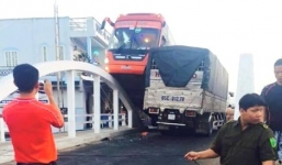 Vụ xe khách Phương Trang leo thành cầu: Đền chủ xe tải 5 triệu đồng