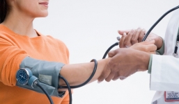 Nhật Bản: Bắt kẻ giả danh bác sĩ, cưỡng hiếp hơn 100 phụ nữ