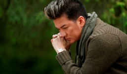 Đàm Vĩnh Hưng đau khổ vì bị phản bội, bị ép sống giả tạo