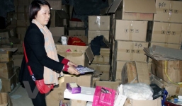 Bắt người nước ngoài mở xưởng mỹ phẩm giả tại Việt Nam