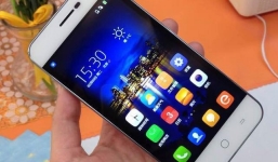 Ngôi vị smartphone mỏng nhất thế giới giá chỉ 4,2 triệu đồng