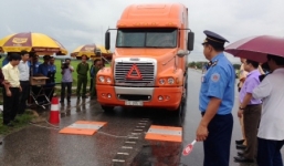 Cân trọng tải 'sai': Trách nhiệm thuộc về ai?