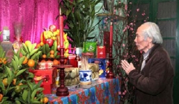 Sắp xếp ban thờ ngày Tết thế nào là đúng?