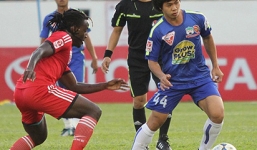 Ngoại binh B.Bình Dương chấp cả hàng công HAGL