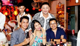 Minh Béo tổ chức ăn mừng sau cơn bão bệnh